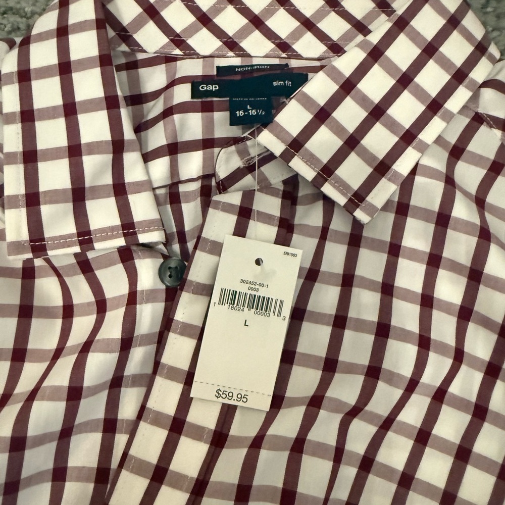Gap Men's Burgundy Checkered Shirt